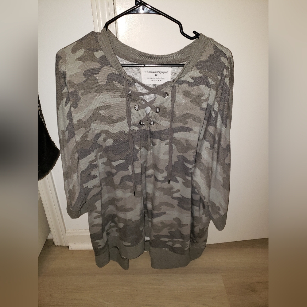 The Sweatshirt Project Lace Up Camo Sweatshirt 2x